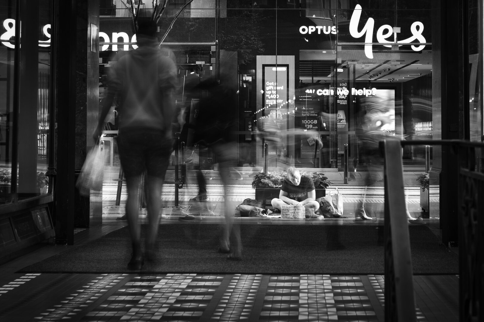 teaser for street and portrait photography